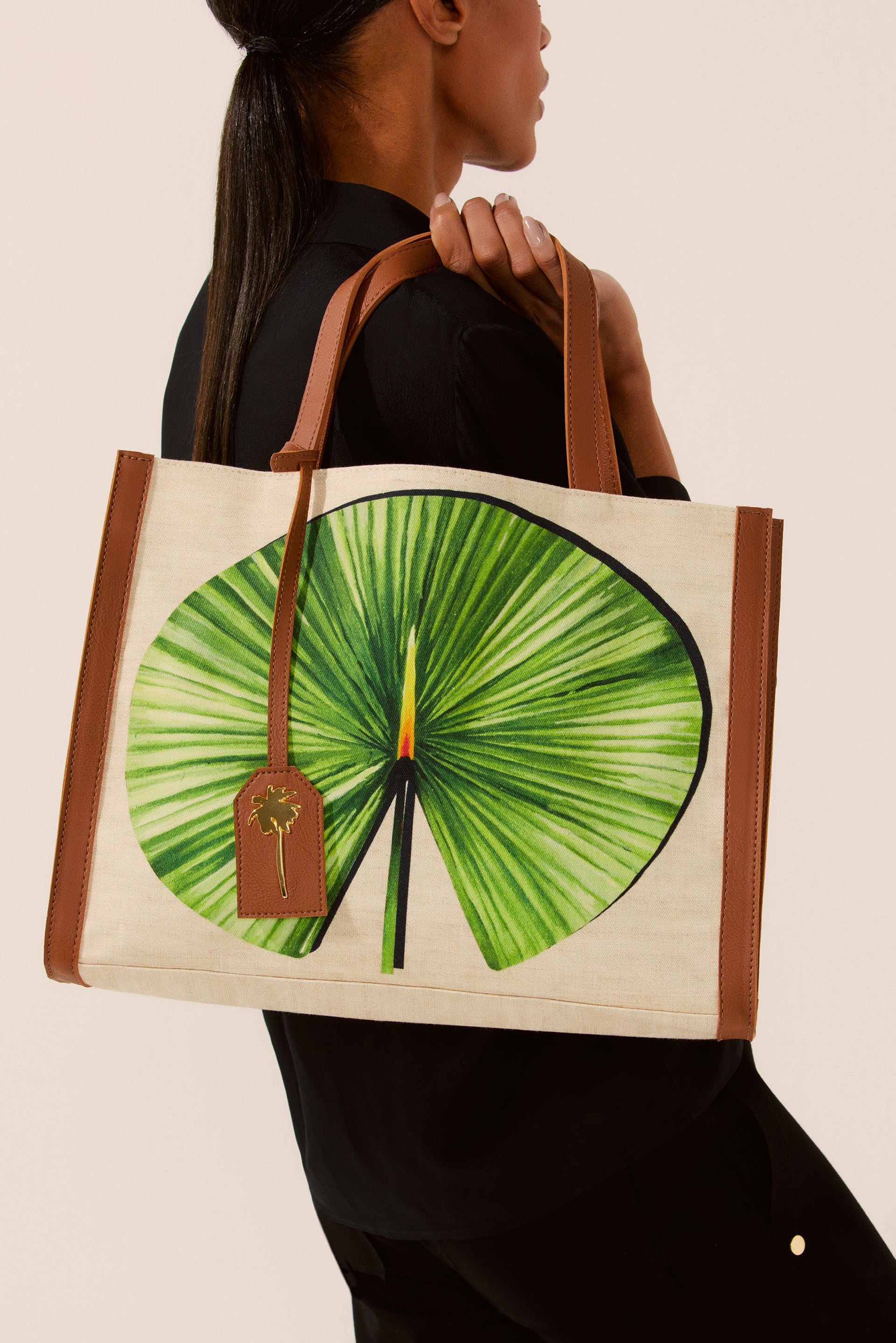 Botanic Collage Tote Bag With Leather T452A1446 - Product item main image